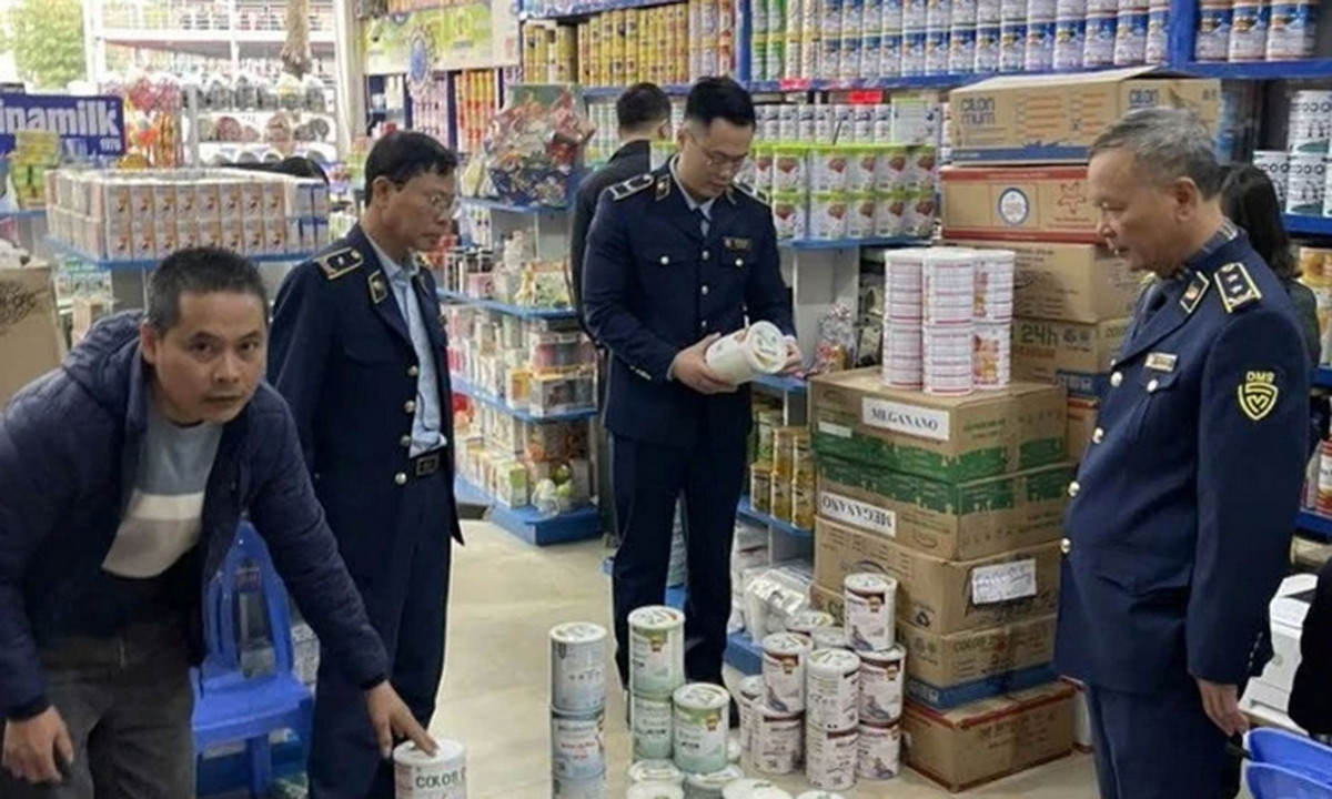 Ra soat viec nhan vien y te tu van, ban sua cho nguoi benh