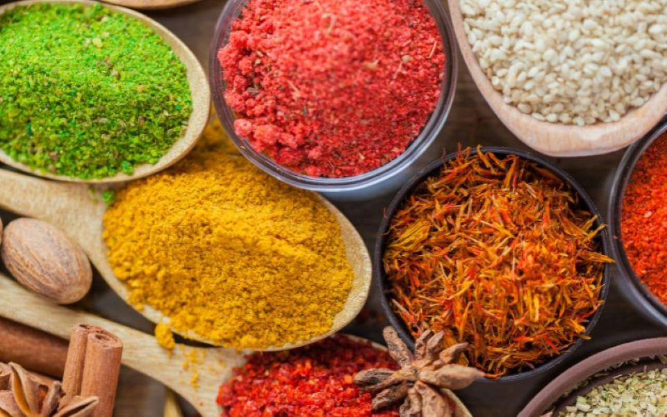 Tam dung luu thong hang loat phu gia thuc pham vi pham nhan mac