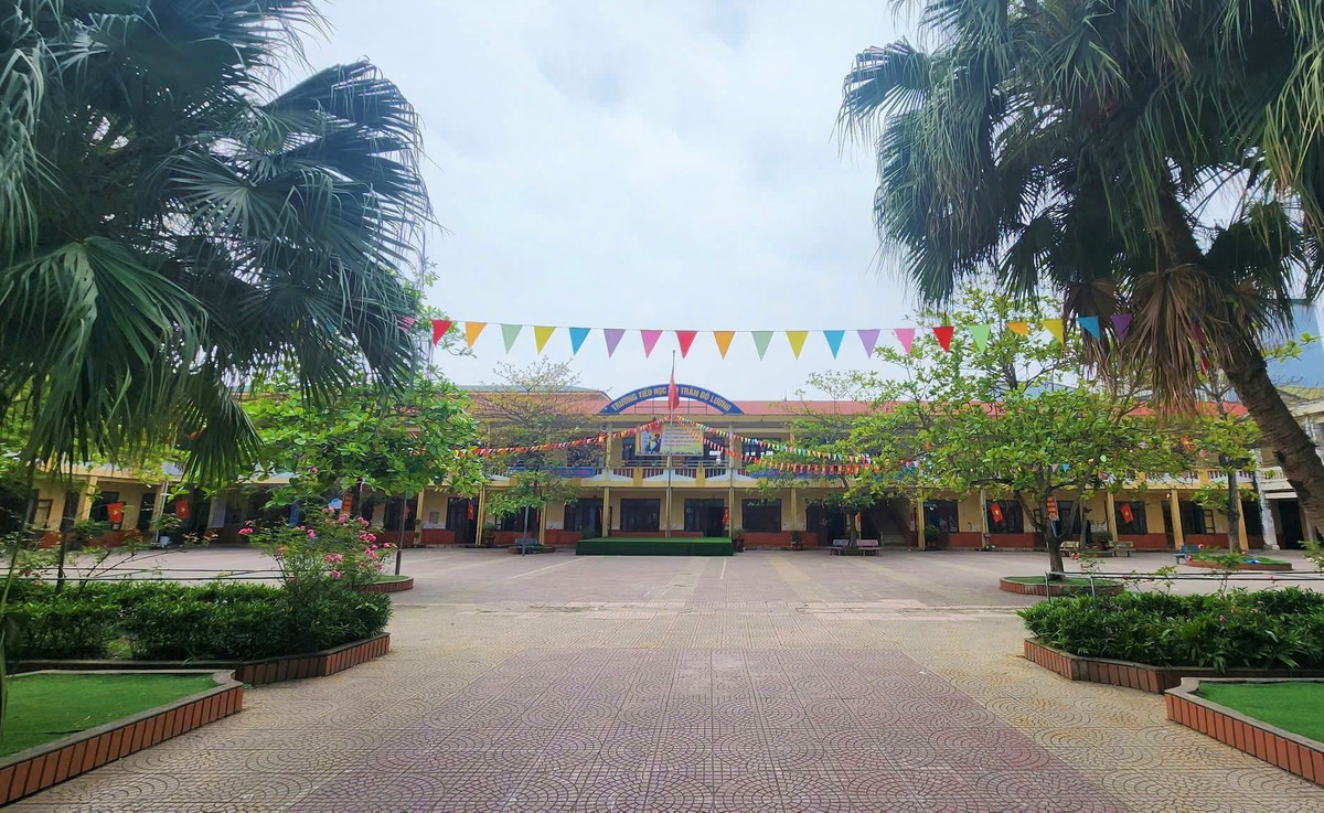 Nghe An: An com nam, 12 hoc sinh tieu hoc nhap vien cap cuu