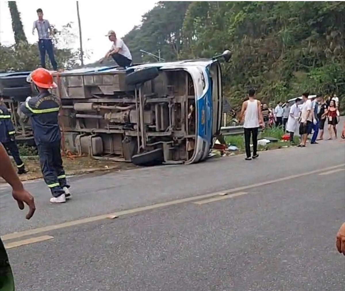 Bo Y te chi dao cuu nan nhan vu lat xe o Tam Dao
