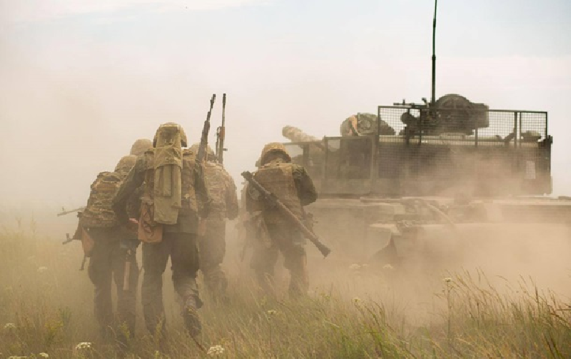 Nói cách khác, điểm mấu chốt để phá vỡ thế bế tắc có lẽ vẫn nằm ở Kursk. Chỉ cần Nga giành lại được khu vực này, Mỹ có thể sẽ không còn nhiều lý do để cho phép Ukraine sử dụng các loại vũ khí này. Hiện tại, tình hình ở Kursk vẫn đang trong trạng thái bế tắc, và chìa khóa để phá vỡ bế tắc này là khu rừng lớn phía nam Orgovka. Ảnh: Korrespondent.