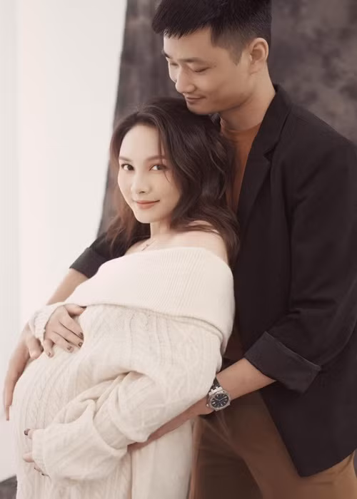 Ông xã của Bảo Thanh rất chiều chuộng vợ con.