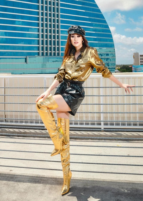 Khánh Vân và dàn đối thủ bung lụa ở Miss Universe 2020 Khanh Van va dan doi thu bung lua o Miss Universe 2020