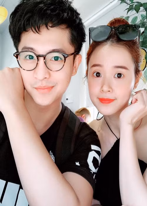 Harry Lu và Midu được fan đẩy thuyền thành một cặp. Tuy nhiên, Midu cho biết, cả hai chỉ là bạn. "Rất nhiều người hỏi Du độc thân sao không hẹn hò với Lu, hai đứa chơi thân với nhau lắm mà. Cũng không biết trả lời sao nữa. Nhưng có những người mình rất quý tính cách họ, rất thương mến và mình lại muốn giữ họ làm bạn mãi thôi", Midu chia sẻ.