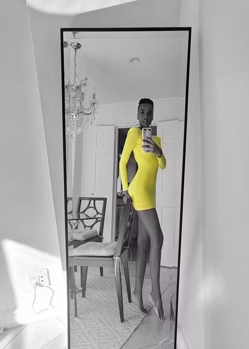 Hoa hậu Hoàn vũ Thế giới 2019 sở hữu vòng 3 rất gợi cảm.