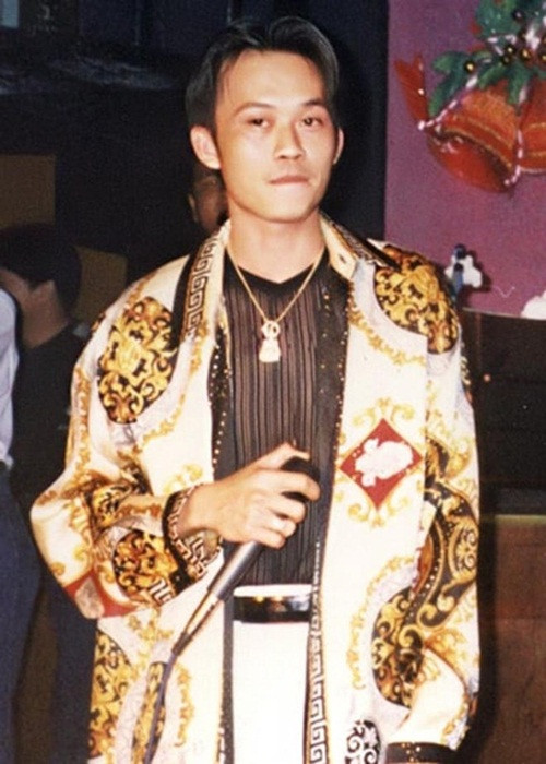 Ngoài ra, anh còn từng hàn chip bo mạch, làm MC tiệc cưới, thôi nôi. Ảnh: PLO