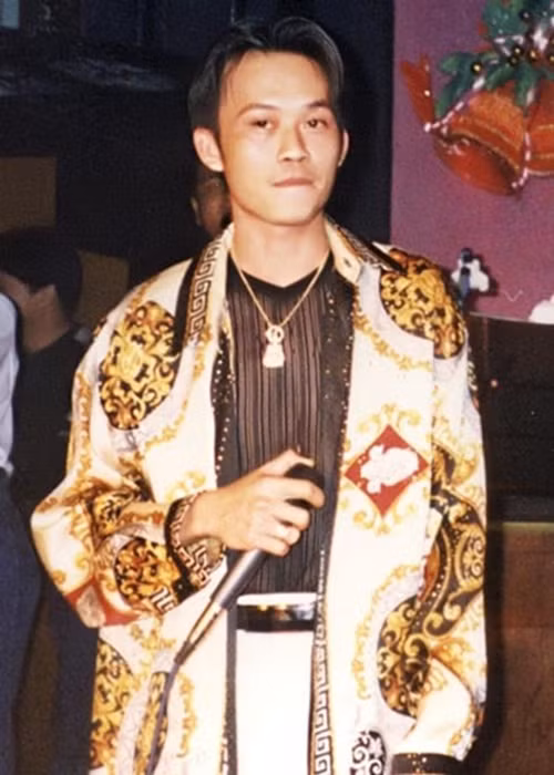 Ngoài ra, anh còn từng hàn chip bo mạch, làm MC tiệc cưới, thôi nôi. Ảnh: PLO