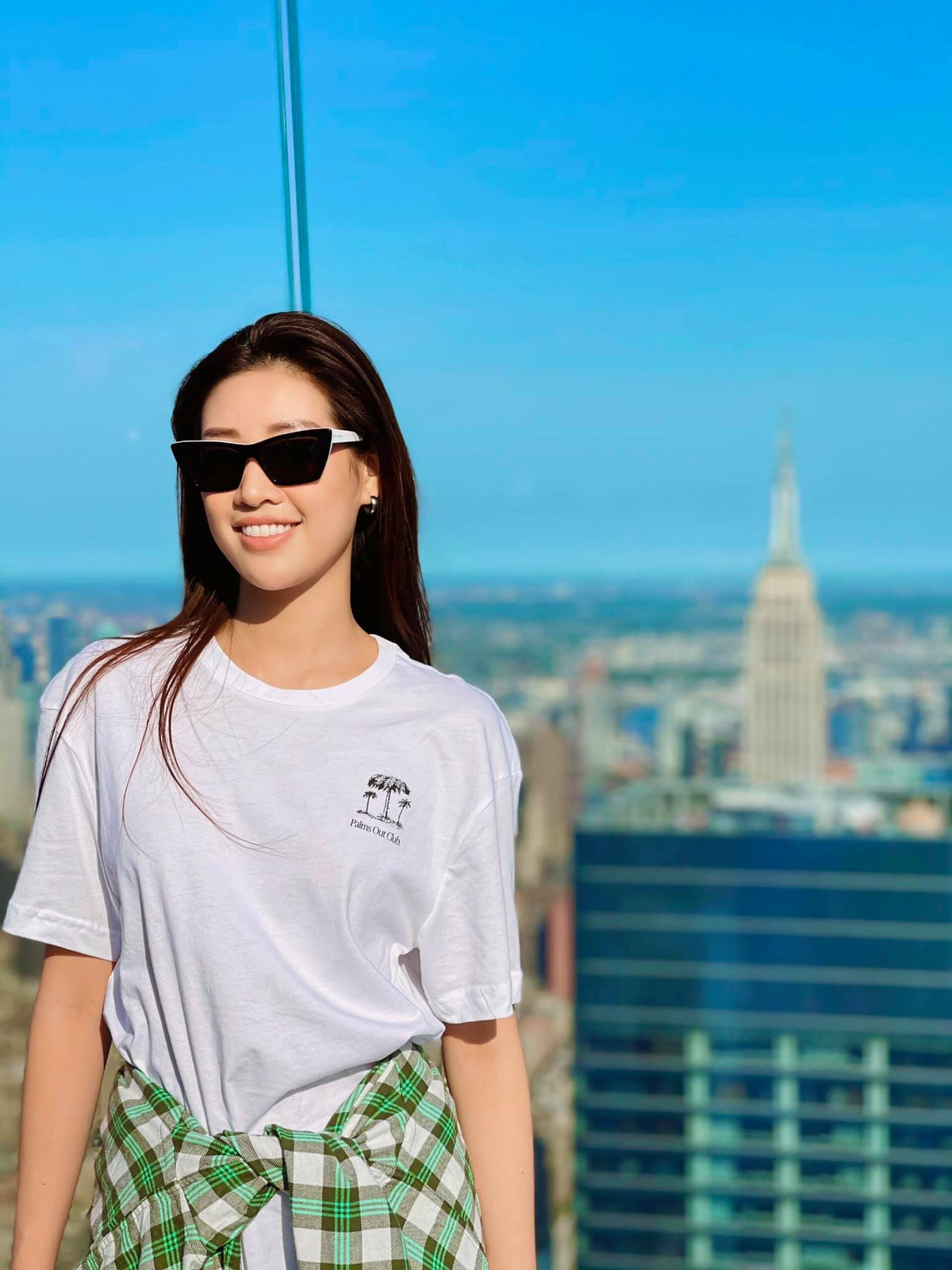 Khánh Vân rời Hoa hậu Hoàn vũ Thế giới với thành tích top 21. Cô cho biết, bản thân cảm thấy rất tiếc khi không thể lọt top 10.