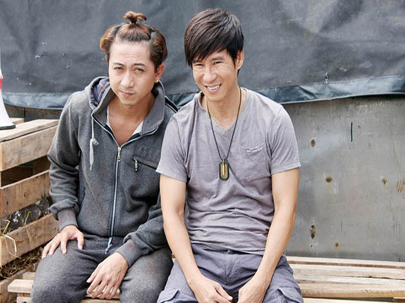 Hứa Minh Đạt từng là sinh viên giỏi của một trường đại học chuyên ngành điện tử. Tuy nhiên, anh bỏ ngang vì phát hiện ra niềm đam mê diễn xuất trong lần đi diễn ở phường tại một hội thi quần chúng. Ảnh: Dân Việt