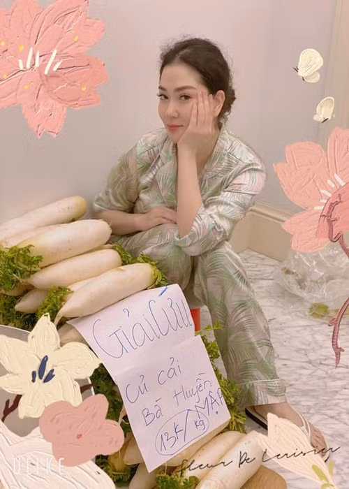 Cuộc sống bình yên của Hoa hậu Nguyễn Thị Huyền ở tuổi 36 Cuoc song binh yen cua Hoa hau Nguyen Thi Huyen o tuoi 36