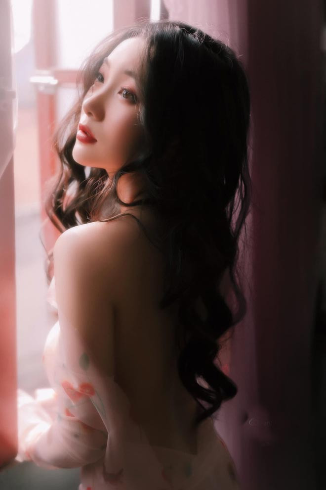 Quan niệm sống của Hà Phương là “Không sợ khó, không sợ khổ, chỉ sợ không dám đánh đổi và hy sinh để theo đuổi thứ mình muốn”. Bởi thế, cô luôn cố gắng giữ lửa đam mê để có động lực làm việc.