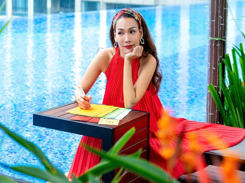 Sau khi lên tiếng muốn né bình luận vụ ồn ào của vợ ông "Dũng lò vôi", Hoài Linh, Trấn Thành, Ngô Như Quỳnh nhận được sự chú ý của không ít cư dân mạng.