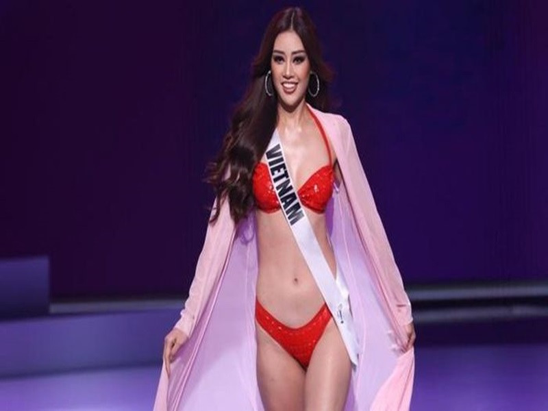 Trong chung kết Miss Universe 2020 - Hoa hậu Hoàn vũ Thế giới 2020 vừa diễn ra, Hoa hậu Khánh Vân lọt Top 21 nhờ bình chọn của khán giả. Tuy nhiên, Top 10 không gọi tên đại diện Việt Nam.
