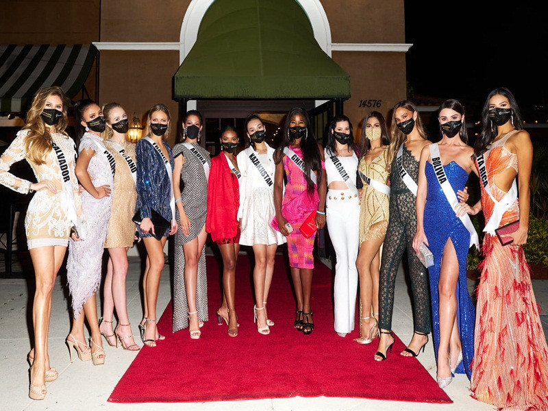 Cuộc thi Hoa hậu Hoàn vũ Thế giới 2020 chỉ diễn ra trong 10 ngày do dịch bệnh. Các thí sinh chủ yếu có những hoạt động trong khu vực khách sạn, luôn đeo khẩu trang để bảo vệ bản thân.