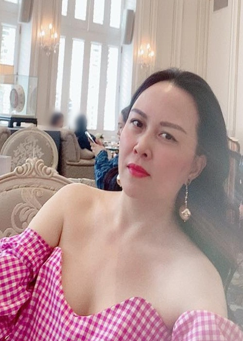 Phượng Chanel xác nhận chuyện chia tay Quách Ngọc Ngoan nhưng không đề cập đến việc nuôi dưỡng con gái chung.