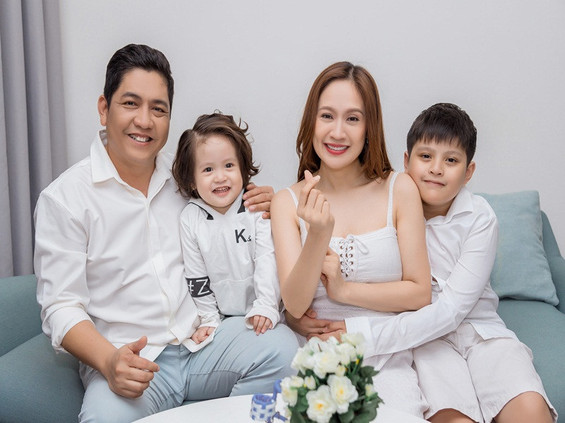 Tổ ấm hạnh phúc sau 13 năm kết hôn của Thanh Thúy và Đức Thịnh được nhiều người ngưỡng mộ.