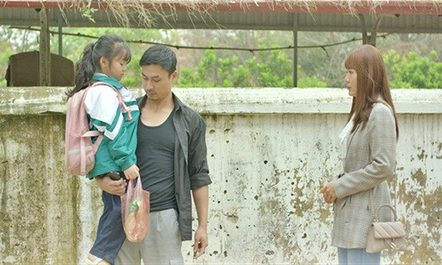 Phim “Mua hoa tim lai” noi song “Huong duong nguoc nang” co gi hot?-Hinh-2