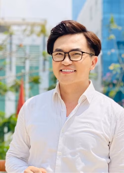 Đại Nghĩa cho biết, số tiền trong tài khoản của quỹ An Vui chỉ là hơn 600 triệu đồng. “Nếu tôi có lòng dạ đen tối, tôi có thể để đúng số tiền như trong tài khoản, không cần phải thêm 200 triệu vào”, anh nói.