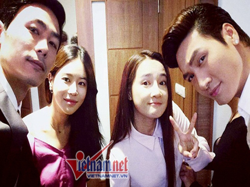 Trước "Hương vị tình thân", Sơn Tùng từng đóng chung với Mạnh Trường trong "Tuổi thanh xuân 2". Ngoài đời, hai nam diễn viên có mối quan hệ thân thiết. Ảnh: Vietnamnet