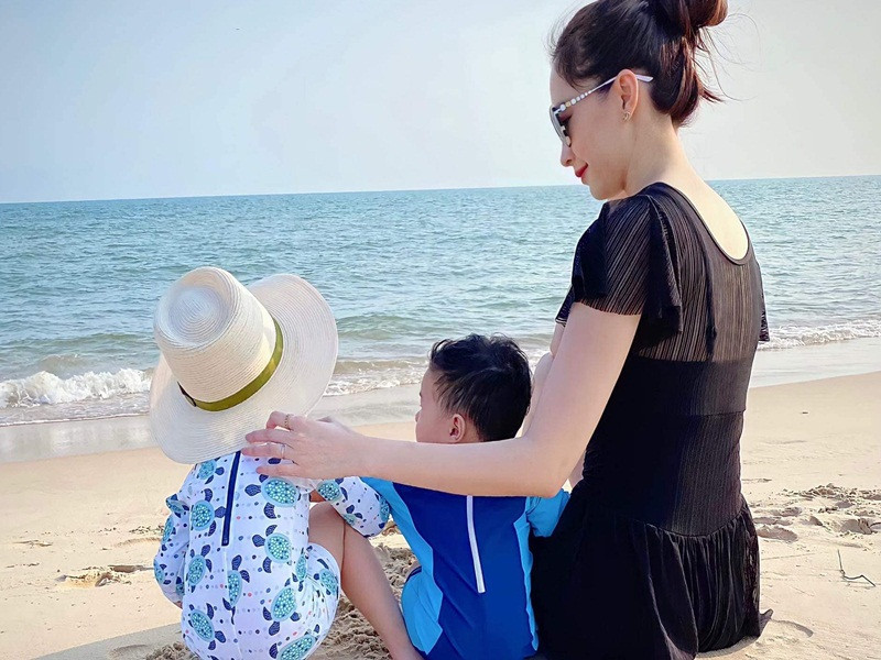 Nàng hoa hậu hạ sinh con gái đầu lòng vào năm 2018 và con trai thứ hai vào năm 2020.