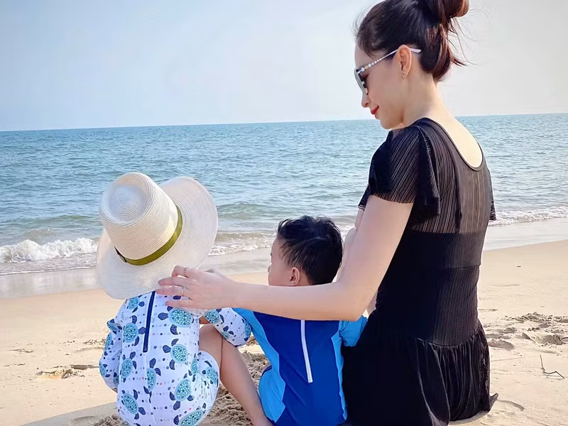 Nàng hoa hậu hạ sinh con gái đầu lòng vào năm 2018 và con trai thứ hai vào năm 2020.