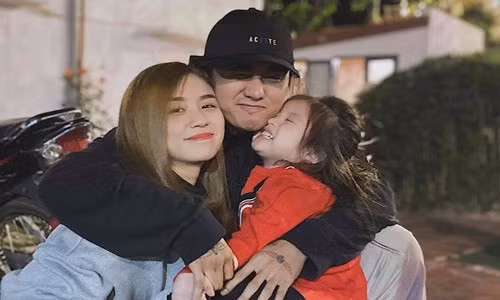 Dong thai cua vo cu Hoai Lam sau khi cong khai co tinh moi