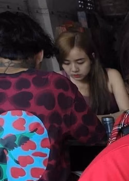 Nam ca sĩ cho biết, anh sẽ chịu mọi sự phán xét, công kích, chỉ mong bạn gái không bị tổn thương.