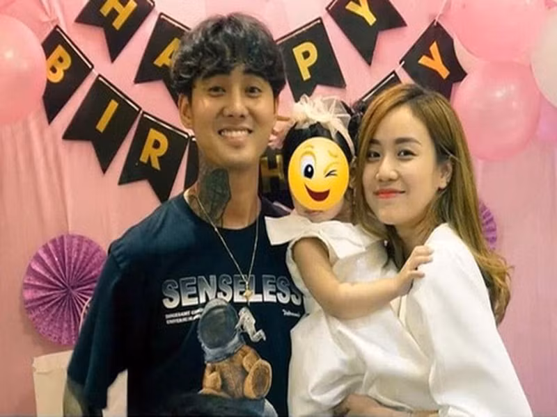 Vợ cũ Hoài Lâm không lên tiếng về mối quan hệ với Đạt G đang gây xôn xao dư luận.