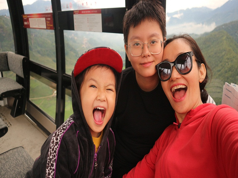 Hạnh Thúy chia sẻ, con gái đầu lòng của cô rất mạnh mẽ, độc lập.