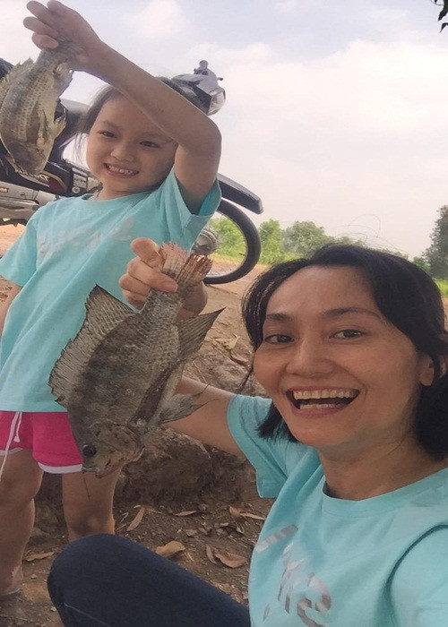 Đậu Rồng có vẻ ngoài đáng yêu. Trên trang cá nhân, Hạnh Thúy chia sẻ không ít hình ảnh hài hước của con gái thứ hai.