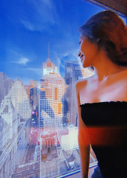 Nàng hoa hậu vừa khoe hình ảnh đặt chân đến New York.