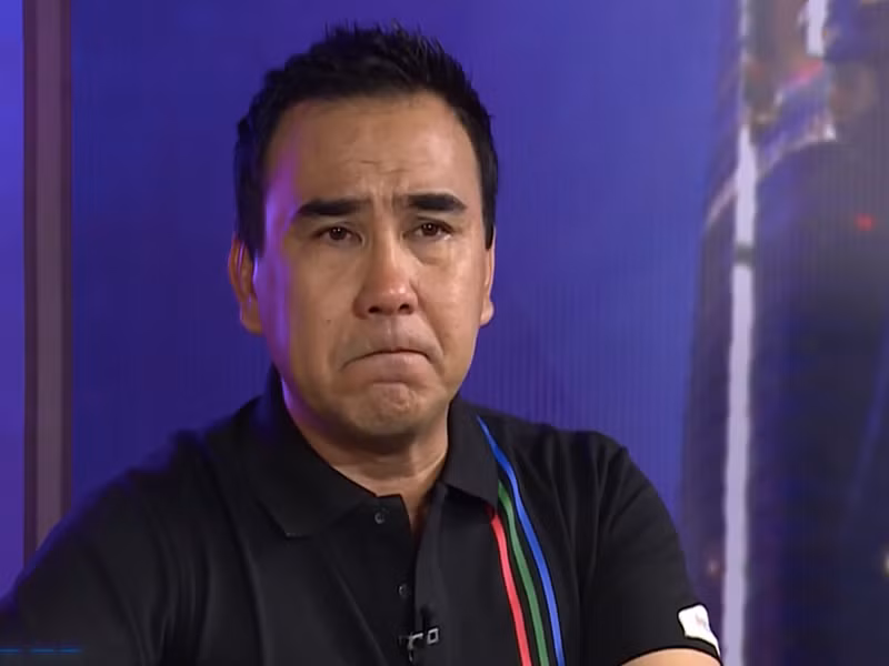 Được mệnh danh là “vua quảng cáo”, gần đây, Quyền Linh vướng ồn ào quảng cáo sản phẩm thổi phồng công dụng. Giữa lùm xùm, nam MC lên tiếng xin lỗi khán giả. Anh thừa nhận bản thân thiếu tiết chế khi giới thiệu sản phẩm. Ảnh: Yan