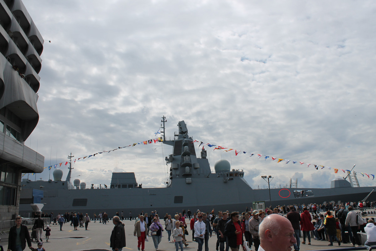 Dẫn nguồn tin tại IDMS-2019, truyền thông Nga cho biết chúng ta đang giành sự quan tâm đặc biệt cho hai lớp tàu chiến thế hệ mới của Nga là Đề án 11356 và Đề án 22356. Nguồn ảnh: forums.airbase.ru.