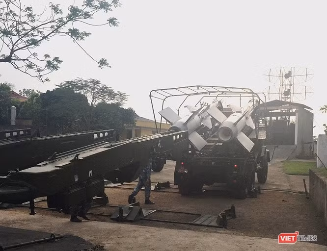 Ngày 27/5/1967, Đại đội 11 của Tiểu đoàn 7 đã bắn rơi tại chỗ 1 chiếc máy bay A4-D của không quân Mỹ trên bầu trời Hà Tĩnh. Đây là chiến công đầu tiên của trung đoàn.