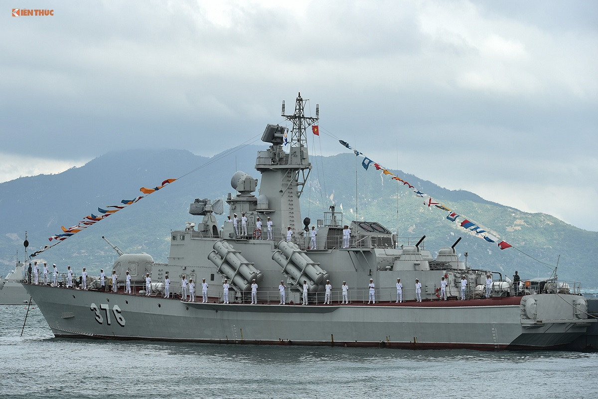 “Các quốc gia đặc biệt quan tâm tới tàu tên lửa Molniya của chúng tôi là Angola, Việt Nam và một số quốc gia châu Phi”, ông Goncharov chia sẻ bên thềm Army-2019 và cho biết tiềm năng xuất khẩu của lớp tàu chiến này cũng như các biến thể của nó khá khả quan.