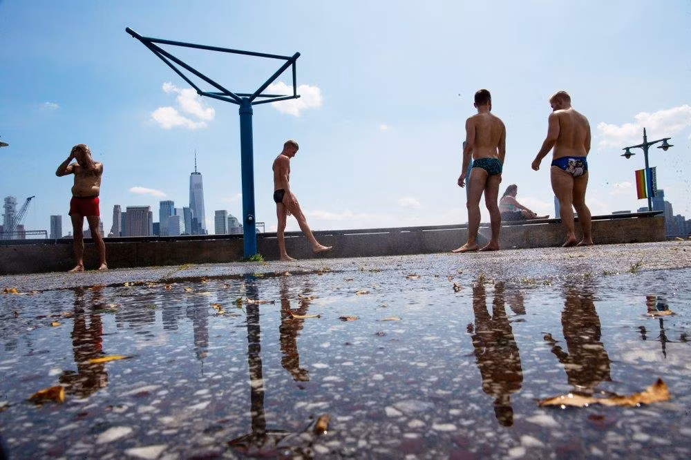 Chính quyền thành phố New York đã hủy bỏ lễ kỷ niệm 50 năm cuộc đổ bộ Mặt Trăng trên Quảng trường Thời đại và một lễ hội ngoài trời với ngôi sao bóng đá Megan Rapinoe, nhạc sĩ John Legend và người dẫn chương trình “Daily Show” Trevor Noah.