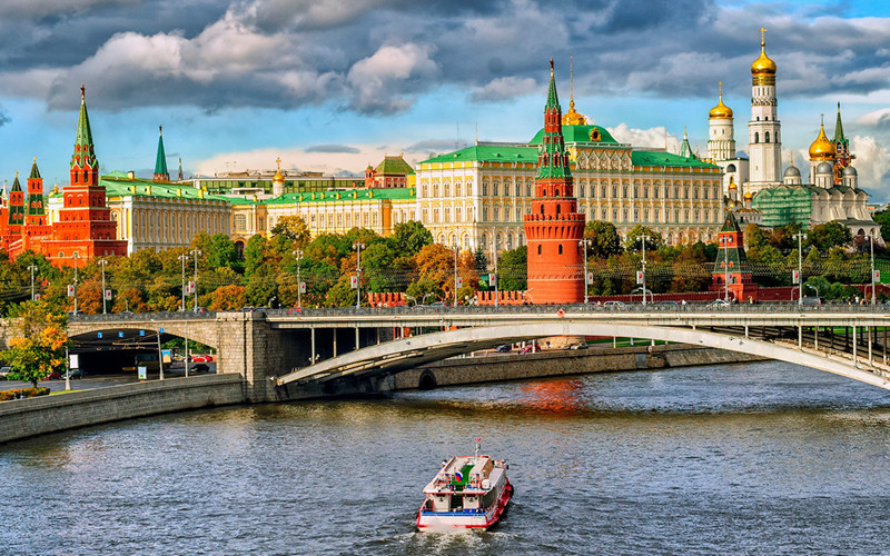 2. Điện Kremlin – nơi ở chính thức và chủ yếu của các nhà lãnh đạo Nga.