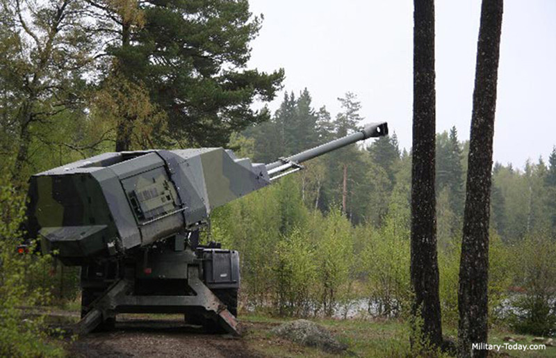 Pháo Archer có hệ thống nạp đạn tự động tốc độ cao, toàn bộ tổ hợp được điều khiển từ xa do đó cabin xe không cần phải bọc thép. Ảnh: Military-Today.