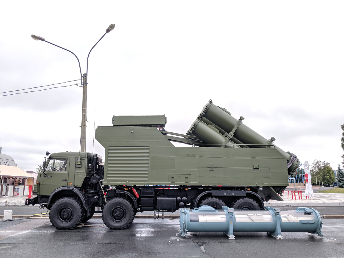 Mặc dù có tên gọi là Rubezh-ME, thế nhưng đây không phải là biến thể nâng cấp của tổ hợp 4K51 Rubezh và chúng có thiết kế hoàn toàn khác biệt. Nhiều chuyên gia quân sự nhận định Rubezh-ME trông giống một biến thể thu nhỏ của Bal-E với các tính năng kỹ chiến thuật gần như tương đồng. Nguồn ảnh: bmpd.