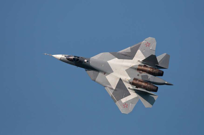 Su-57: Trong số những chiến đấu cơ nhanh nhất thế giới, không thể bỏ qua Su-57 của Không quân Nga với tốc độ đạt 2 Mach. Mặc dù cho tới nay Nga không công bố nhiều thông tin về máy bay chiến đấu này song nó được cho là đủ khả năng để sánh ngang với F-15, F-35 Lightning II và F-22 Raptor của Mỹ.