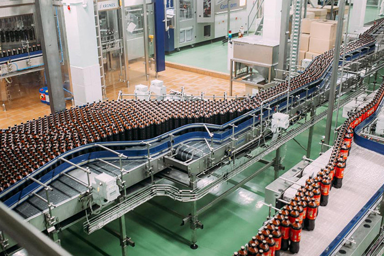 Chỉ vài phút sau câu trả lời của Tổng thống Putin, “Vyatsky kvas” đã trở nên nổi tiếng trên mạng xã hội và công ty sản xuất bắt đầu nhận được nhiều yêu cầu hợp tác. Ảnh: RT.