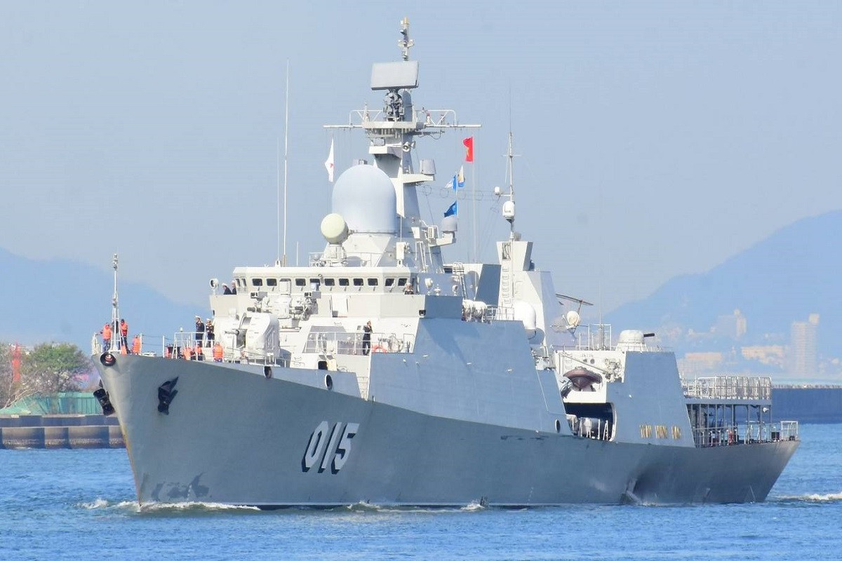 Được biết trước đó, các tàu hộ vệ tên lửa Gepard của Hải quân Việt Nam đã lần lượt thực hiện các chuyến hải trình lịch sử như Lễ duyệt binh tàu hải quân quốc tế tại căn cứ hải quân Vishakhapatnam (Ấn Độ) vào năm 2016; tham dự Duyệt binh tàu quốc tế tại Căn cứ Hải quân Jeju (Hàn Quốc); Diễn tập hàng hải ASEAN-Trung Quốc tại Trạm Giang (Trung Quốc) trong năm 2018. Nguồn ảnh: Báo Hải quân