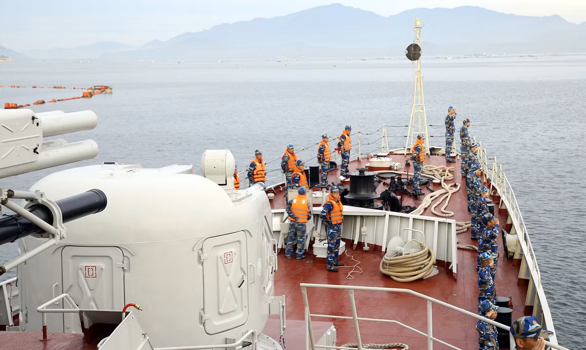 Theo kế hoạch Tàu 016-Quang Trung sẽ tham gia duyệt binh cùng biên đội tàu chiến của Hạm đội Thái Bình Dương của Nga trong ngày 28/7, cũng như có hoạt động bên thềm chuyến thăm chính thức Liên bang Nga lần này. Nguồn ảnh: Báo Hải quân