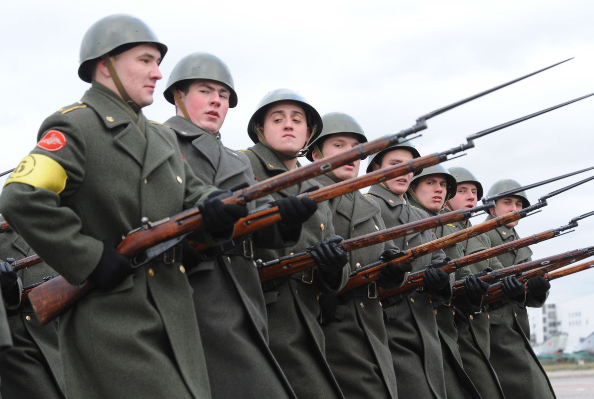 Sau nhiều lần được hoàn thiện và cải tiến, cũng như chứng minh được uy lực trên chiến trường. Mosin Nagant được đánh giá là một trong những mẫu súng tốt nhất mọi thời và được Quân đội Nga sau đó Liên Xô sử dụng tới tận năm 1946. Nguồn ảnh: Wikipedia.