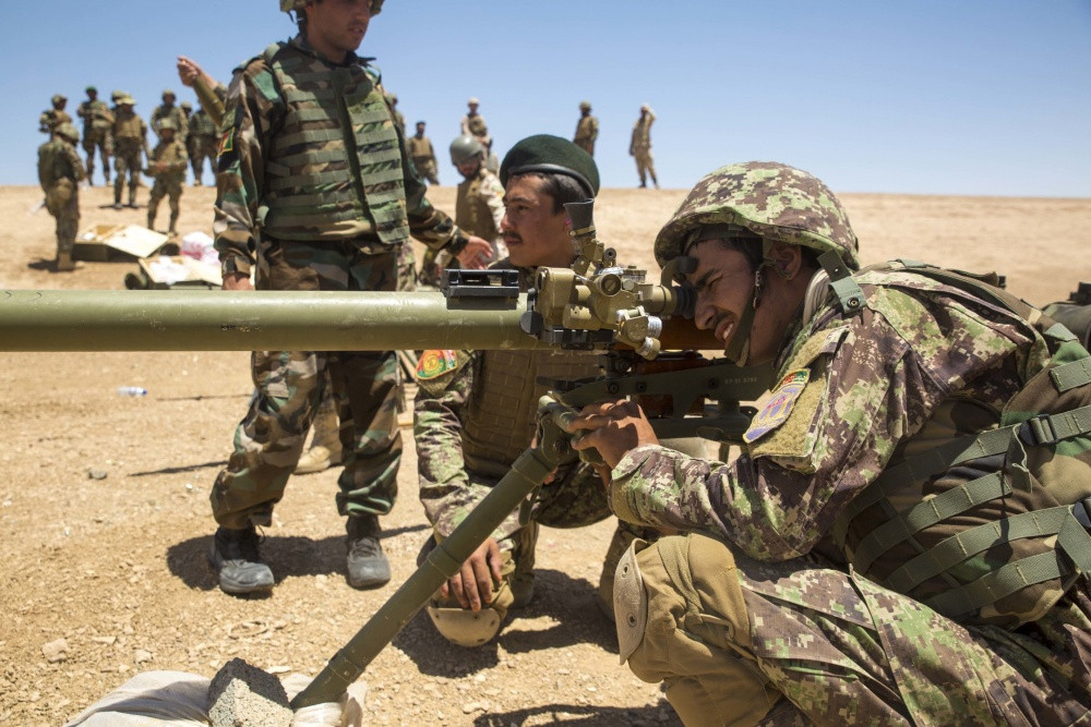 Súng không giật SPG-9 sử dụng hai loại đạn gồm: đạn nổ phá tiêu chuẩn OG-96 khối lượng là 5,5 kg, đạn chống tăng hiệu ứng nổ lõm PG-9B khối lượng 4,4 kg. Nguồn ảnh: dvidshub.