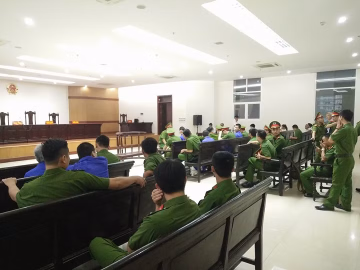 Toàn cảnh phòng xử án tại Tòa án Nhân dân Cấp cao Hà Nội.