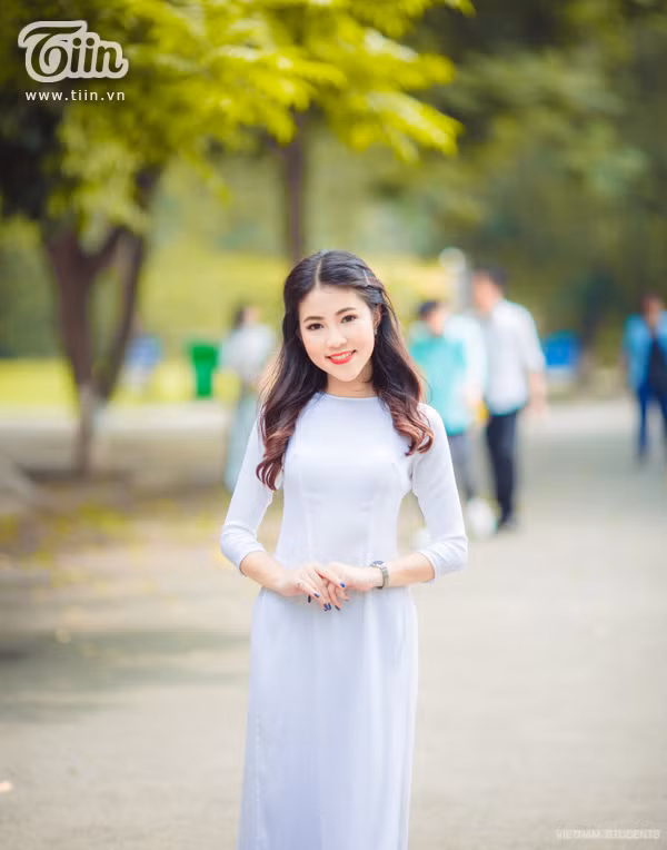 Cùng xem thêm một số hình ảnh của Minh Thư và chúc cho cô nàng đạt kết quả cao trong kỳ thi này!