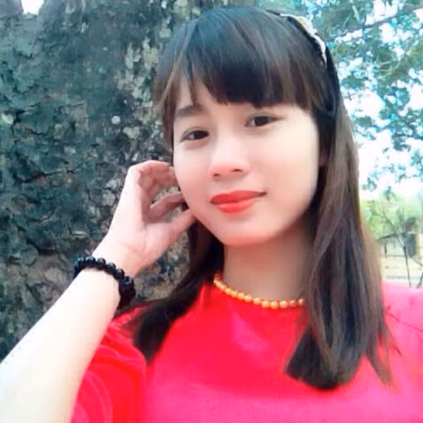 Chia sẻ về sự trái ngược trong ngành học và công việc hiện tại, Trang cho biết bản thân đam mê kinh doanh từ nhỏ, sau khi học xong thì quyết định theo đuổi đam mê cá nhân.