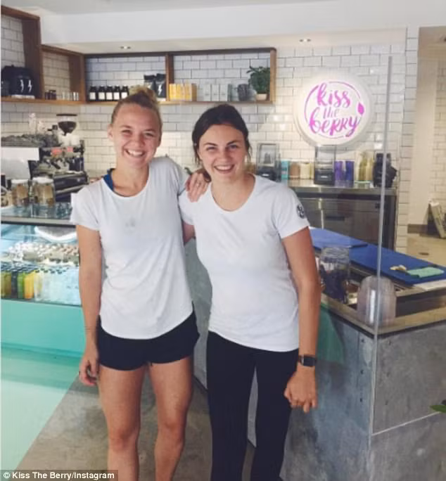 Cô đã nhanh chóng gọi điện về cho cha và chia sẻ ý tưởng đó. Trở về Úc, cô bắt đầu tiến hành một số nghiên cứu đầu tiên về ly kem đó và lên kế hoạch kinh doanh. Cô đã tự mở một cửa hàng cho riêng mình với cái tên ‘‘Kiss The Berry’’và bắt đầu tìm ra công thức chế biến hoàn hảo nhất cho vị kem ly.