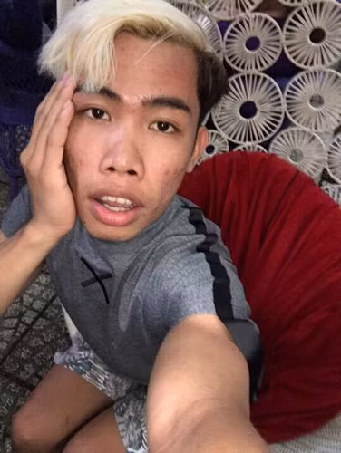 Quách Phượng từ một cô gái xấu xí bỗng nhiên đã trở nên xinh đẹp hơn nhiều.